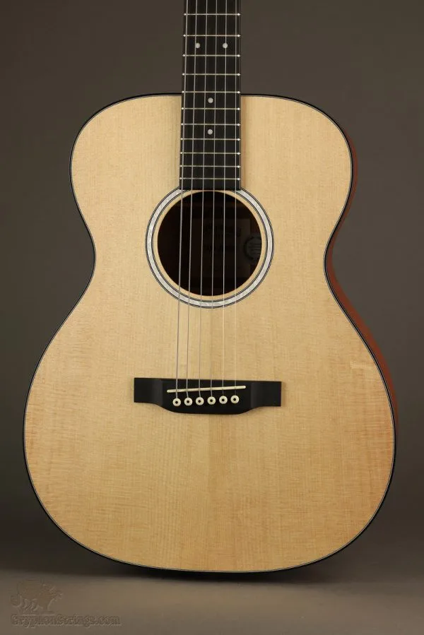 Martin 000Jr-10 Steel String Acoustic Guitar – New