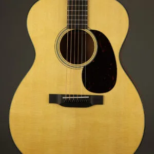 Martin (2025) 000-18 Steel String Acoustic Guitar – New