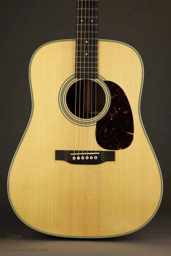 Martin D-28 (2025) Steel String Acoustic Guitar – New