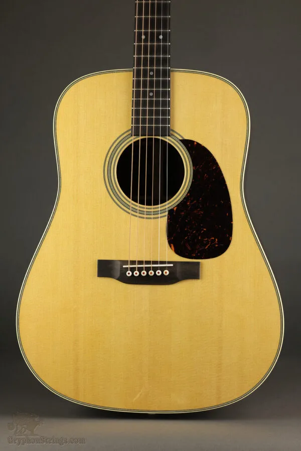 Martin D-28 (2025) Steel String Acoustic Guitar – New
