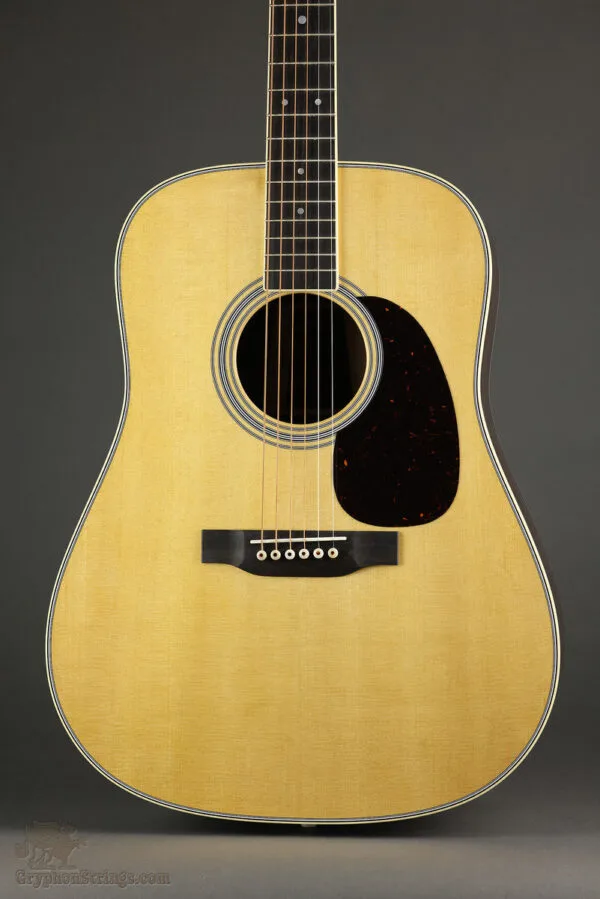 Martin D-35 Steel String Acoustic Guitar – New