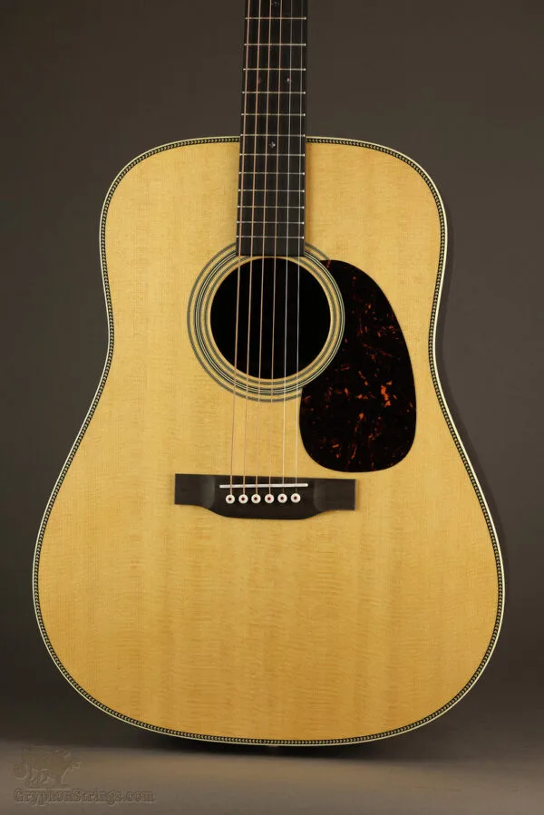Martin HD-28 (2025) Acoustic Guitar – New