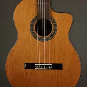 New World Estudio E640 Cedar Cutaway Classical Guitar – New