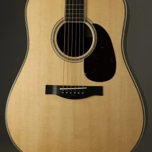 Santa Cruz Guitar Co. D Steel String Acoustic Guitar – New