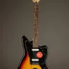 Squier Affinity Series® Jaguar®, Laurel Fingerboard, Black Pickguard, 3-Color Sunburst – New