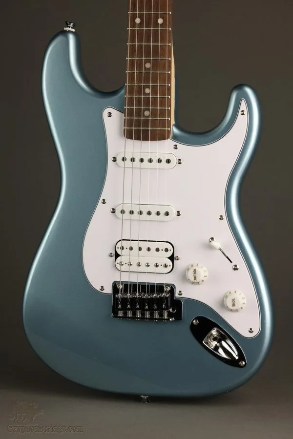 Squier Affinity Series™ Stratocaster® Junior HSS, Laurel Fingerboard, White Pickguard, Ice Blue Metallic – New