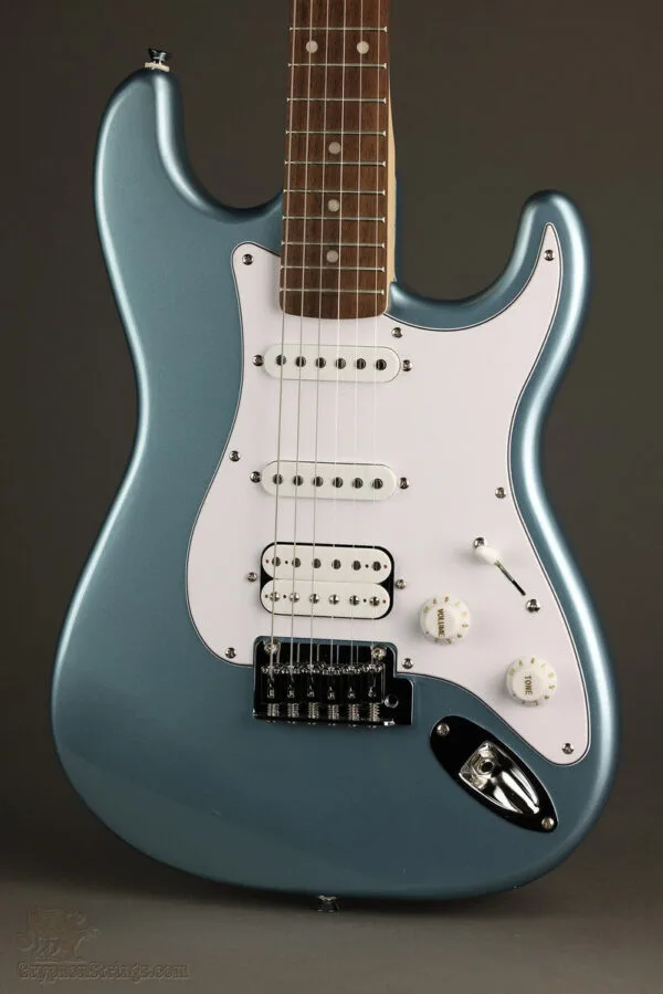 Squier Affinity Series™ Stratocaster® Junior HSS, Laurel Fingerboard, White Pickguard, Ice Blue Metallic – New