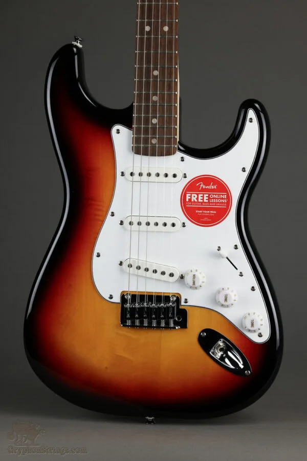 Squier Affinity Series™ Stratocaster®, Laurel Fingerboard, White Pickguard, 3-Color Sunburst – New