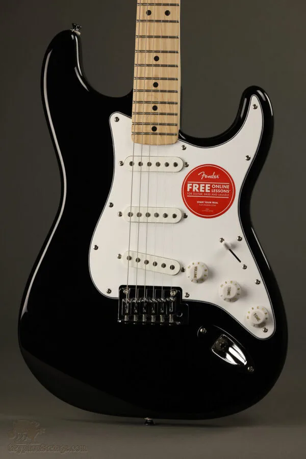 Squier Affinity Series™ Stratocaster®, Maple Fingerboard, White Pickguard, Black – New