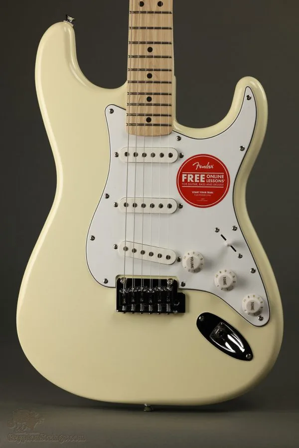Squier Affinity Series™ Stratocaster®, Maple Fingerboard, White Pickguard, Olympic White – New