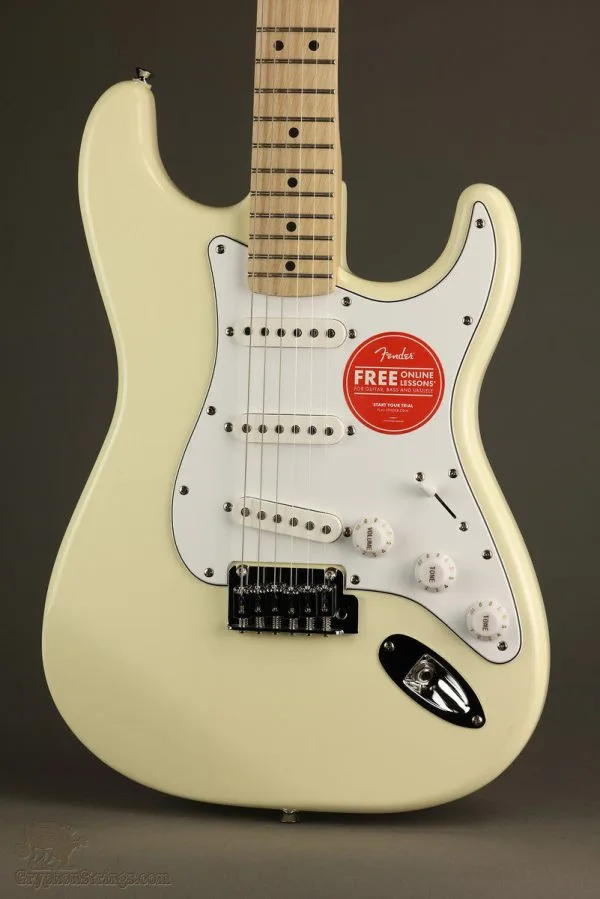 Squier Affinity Series™ Stratocaster®, Maple Fingerboard, White Pickguard, Olympic White – New