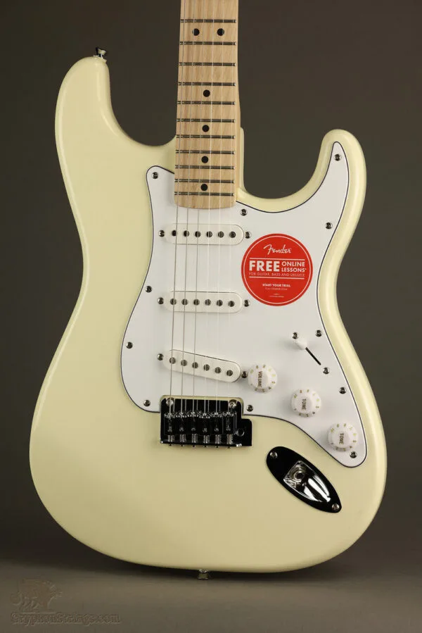 Squier Affinity Series™ Stratocaster®, Maple Fingerboard, White Pickguard, Olympic White – New