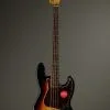 Squier Classic Vibe ’60s Jazz Bass®, Laurel Fingerboard, 3-Color Sunburst New