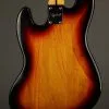 Squier Classic Vibe ’60s Jazz Bass®, Laurel Fingerboard, 3-Color Sunburst – New