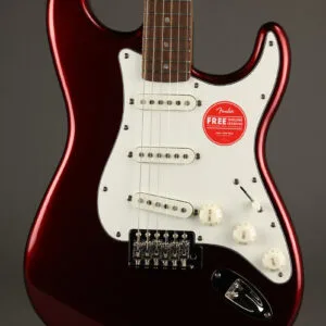 Squier Classic Vibe ’60s Stratocaster®, Laurel Fingerboard, Candy Apple Red – New
