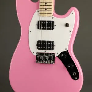 Squier Sonic™ Mustang® HH, Maple Fingerboard, White Pickguard, Flash Pink