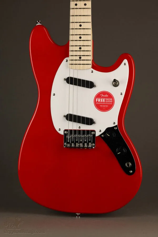 Squier Sonic® Mustang®, Maple Fingerboard, White Pickguard, Torino Red – New