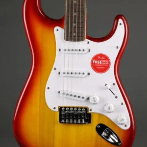 Squier Sonic® Stratocaster®, Laurel Fingerboard, White Pickguard, Sienna Sunburst – New