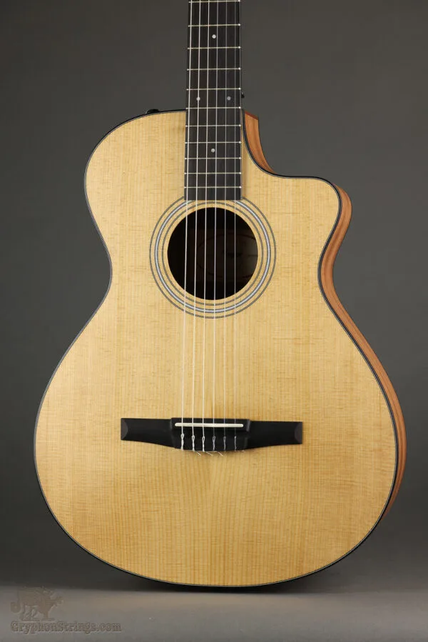 Taylor Guitars 112ce-N Nylon String Acoustic Guitar – New