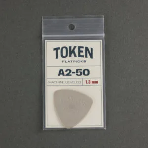 Token A2-50 Large Triangle (1.27mm) Tan Pick