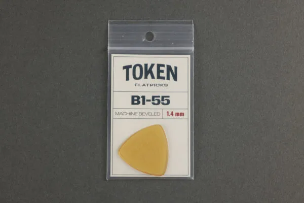 Token B1-55 Small Triangle (1.40 mm) Amber Pick