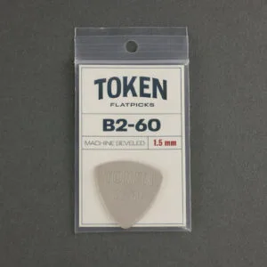Token B2-60 Small Triangle (1.52 mm) Tan Pick